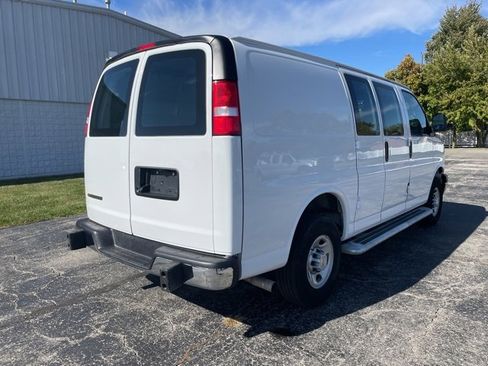 Used 2024 Chevrolet Express 2500 w/ Driver Convenience Package image 10