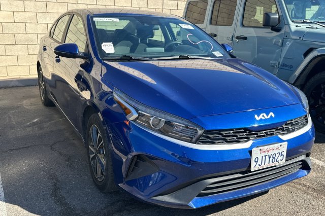 Used 2024 Kia Forte LXS w/ LXS Technology Package FWD image 3