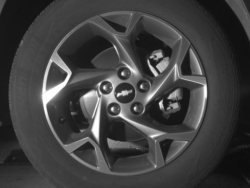 Used 2025 Chevrolet Trax LT FWD image 13