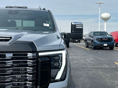 New 2026 GMC Sierra 2500 Denali Ultimate image 11