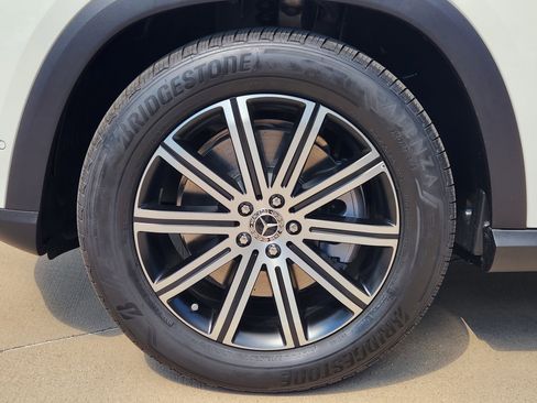 New 2026 Mercedes-Benz GLE 450e 4MATIC image 9