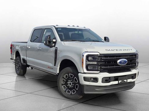 New 2026 Ford F250 Platinum AWD/4WD image 2