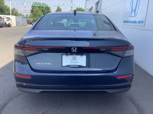 Used 2025 Honda Accord SE image 5