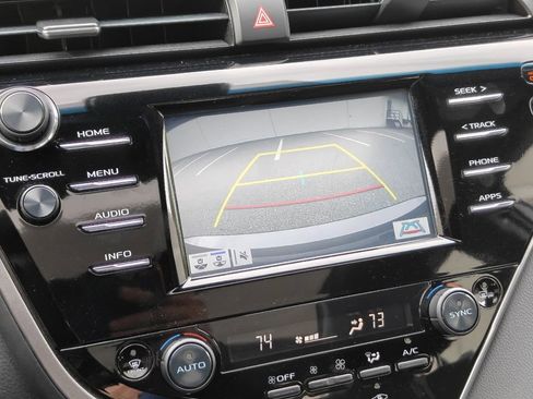 Used 2018 Toyota Camry XSE FWD image 31
