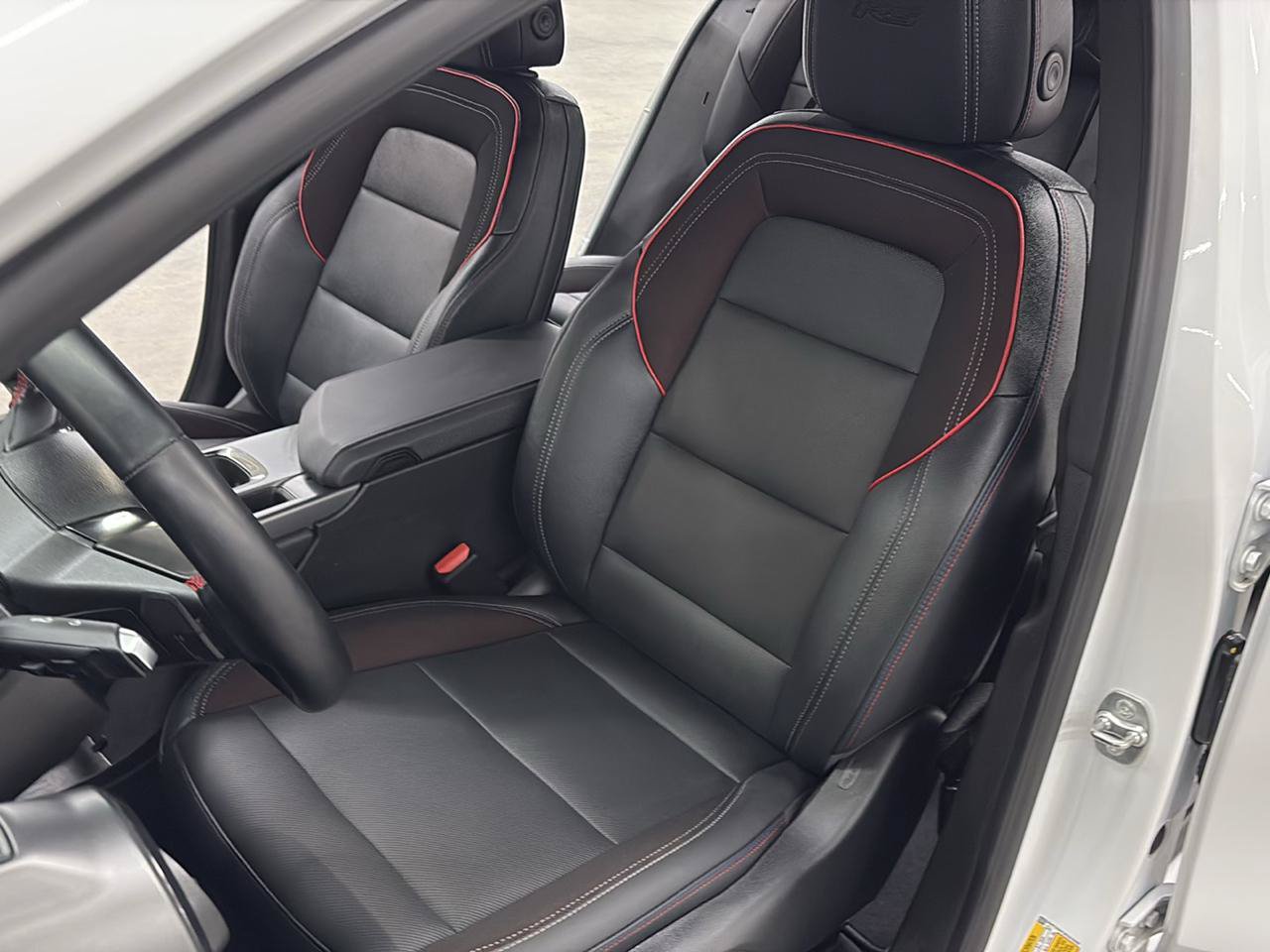 Used 2024 Chevrolet Equinox EV RS FWD image 13