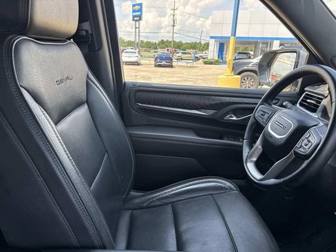 Used 2024 GMC Yukon Denali RWD image 28