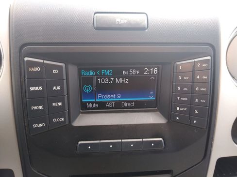 Used 2013 Ford F150 XLT w/ XLT Chrome Pkg image 19