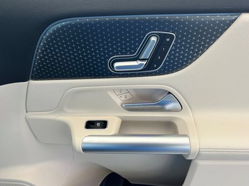 Certified 2025 Mercedes-Benz GLA 250 image 21