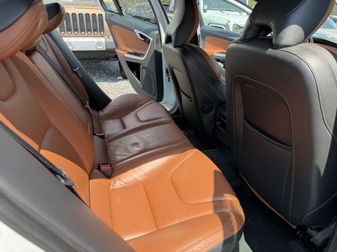Used 2015 Volvo S60 T6 Platinum FWD image 11