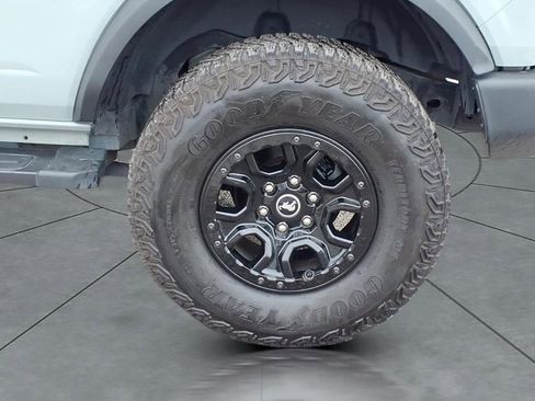 Used 2022 Ford Bronco Wildtrak image 3