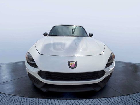 Used 2017 FIAT 124 Spider Abarth RWD image 2