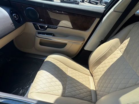Used 2018 Jaguar XJ L Portfolio RWD image 23