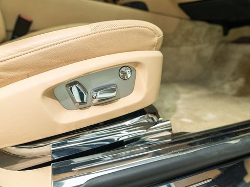 Used 2013 Rolls-Royce Ghost image 52