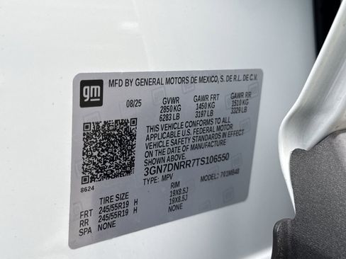 New 2026 Chevrolet Equinox EV LT image 28