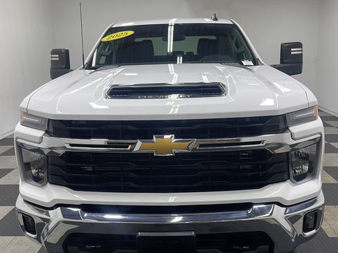 Used 2025 Chevrolet Silverado 2500 LT w/ Convenience Package AWD/4WD image 24