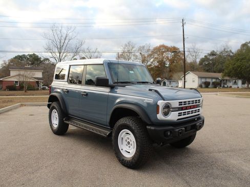 New 2025 Ford Bronco Heritage Edition image 2
