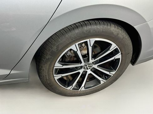 Used 2025 Volkswagen Jetta Sport FWD image 29