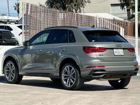 Used 2023 Audi Q3 2.0T Premium w/ Black Optic Sport Package image 6