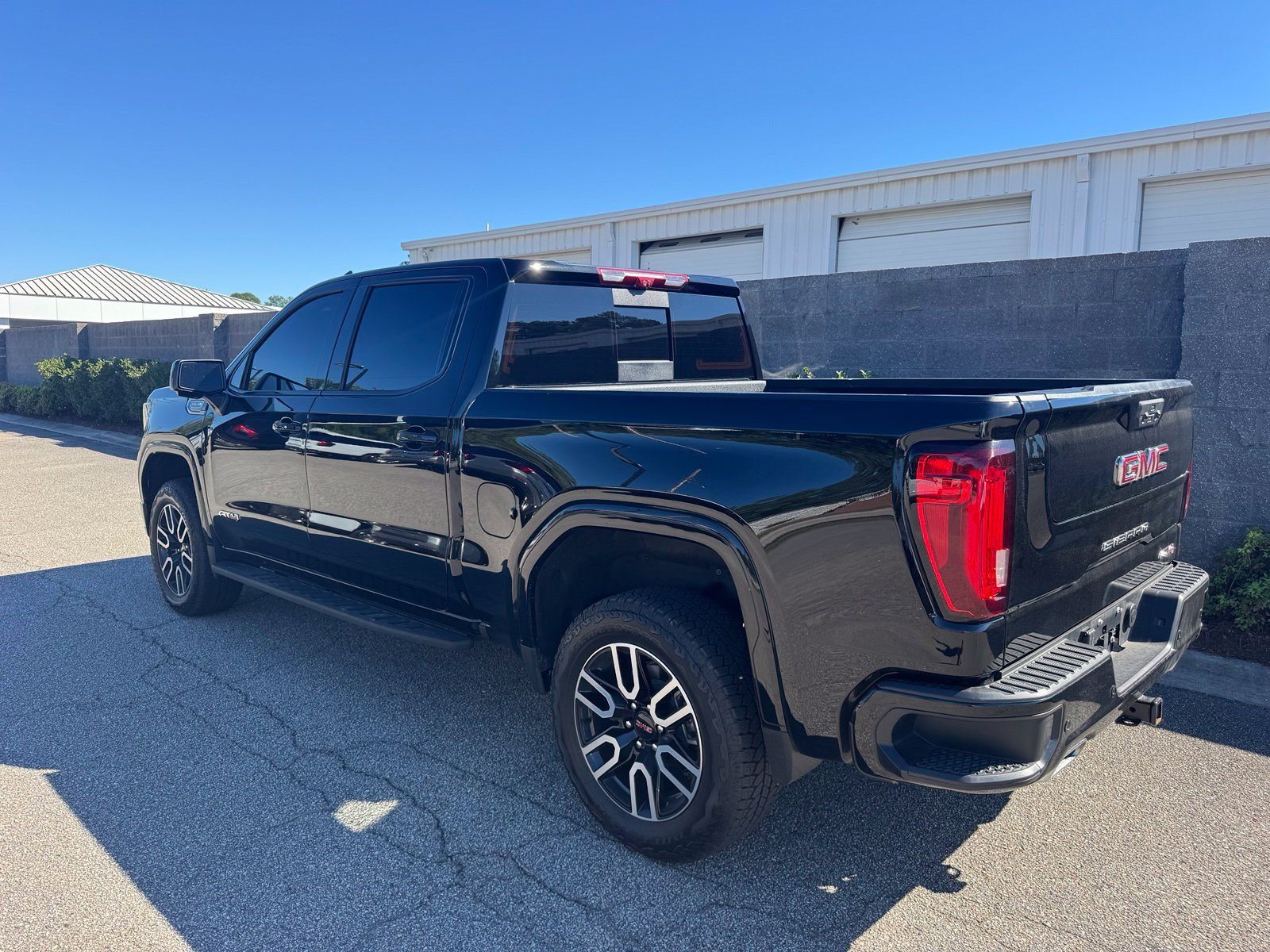 Certified 2026 GMC Sierra 1500 AT4 w/ AT4 Premium Package AWD/4WD image 4