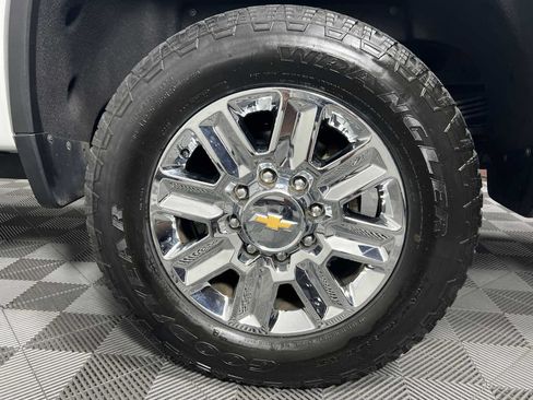 Used 2024 Chevrolet Silverado 2500 High Country w/ LPO, Dark Essentials Package AWD/4WD image 23