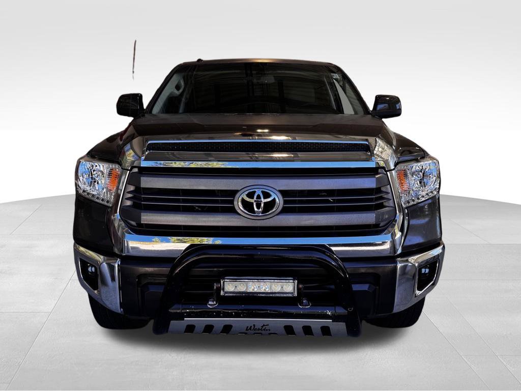 Used 2014 Toyota Tundra SR5 w/ SR5 Upgrade Package AWD/4WD image 2