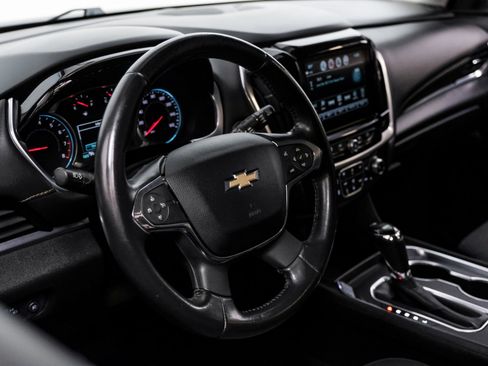 Used 2019 Chevrolet Traverse LT image 17