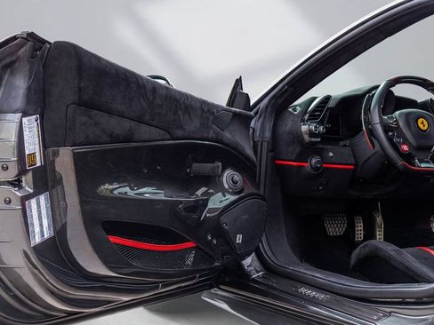 Certified 2019 Ferrari 488 Pista Coupe RWD image 35