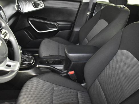 Used 2023 Kia Soul LX w/ Option Group 015 image 39