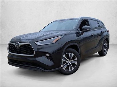 Used 2024 Toyota Highlander XLE
