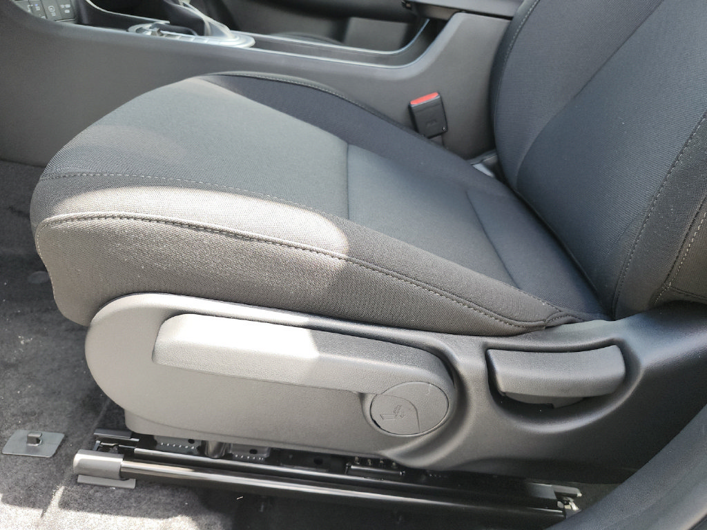 New 2027 Hyundai Kona SE FWD image 20