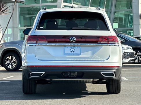 New 2026 Volkswagen Atlas SE image 6