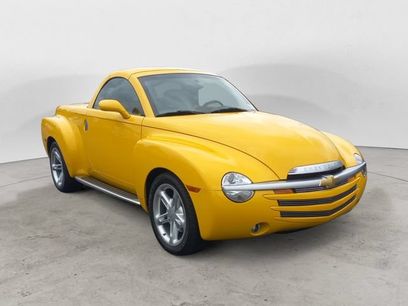 Used 2004 Chevrolet SSR w/ Preferred Equipment Group