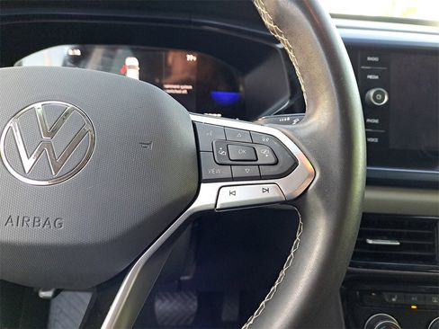 Used 2023 Volkswagen Taos SE image 20