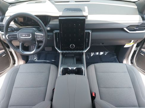 New 2025 GMC Acadia Elevation image 9