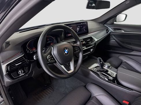 Used 2023 BMW 530i xDrive 530i xDrive w/ Premium Package image 8