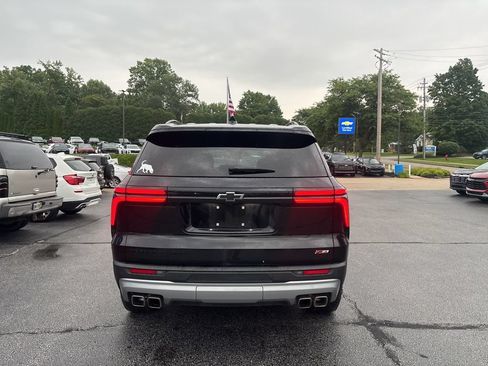Used 2024 Chevrolet Traverse Z71 AWD/4WD image 3