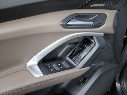 Used 2025 Audi Q5 Premium Plus w/ Premium Plus image 4