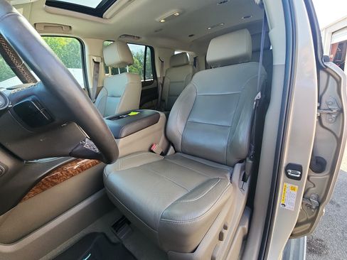 Used 2017 Chevrolet Tahoe Premier AWD/4WD image 19
