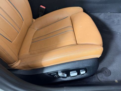 Used 2018 BMW 530i RWD image 32
