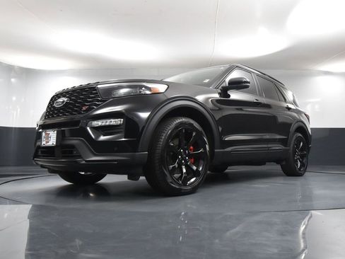 Used 2024 Ford Explorer ST w/ Technology Package image 66