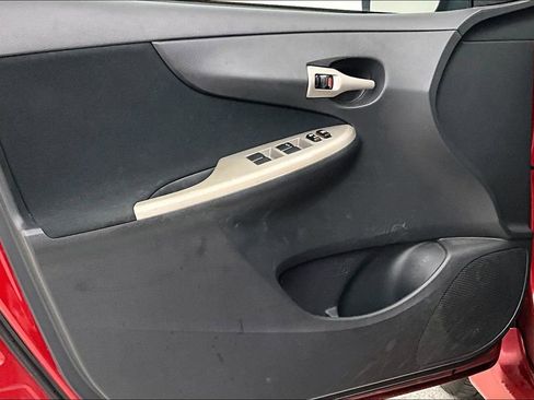 Used 2011 Toyota Corolla LE image 23