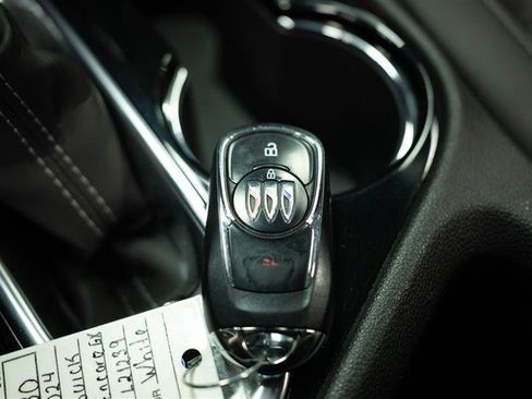 Used 2024 Buick Encore GX Sport Touring image 22