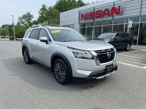 Certified 2023 Nissan Pathfinder SL w/ SL Premium Package AWD/4WD image 1