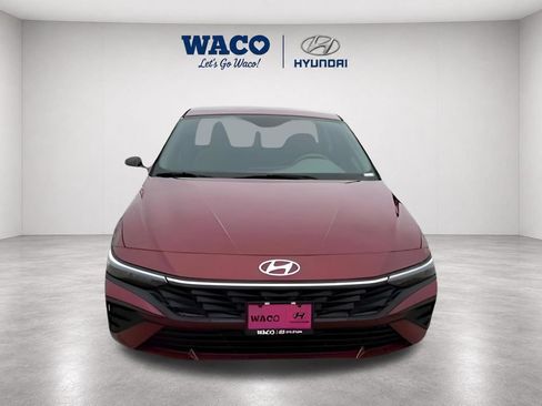 Used 2025 Hyundai Elantra Sport FWD image 16