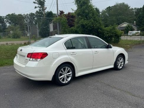 Used 2014 Subaru Legacy 2.5i Premium AWD/4WD image 4