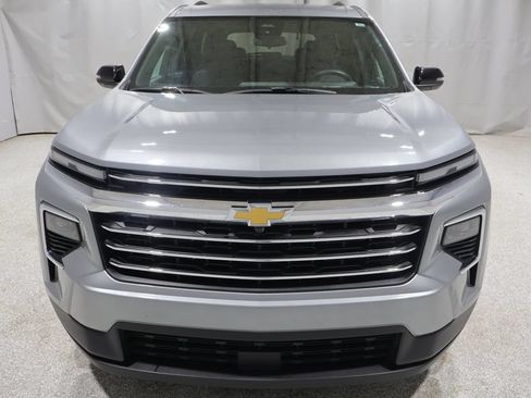 Used 2026 Chevrolet Traverse LT AWD/4WD image 7