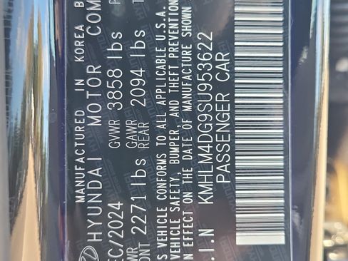 Certified 2025 Hyundai Elantra Sport w/ Cargo Package image 31