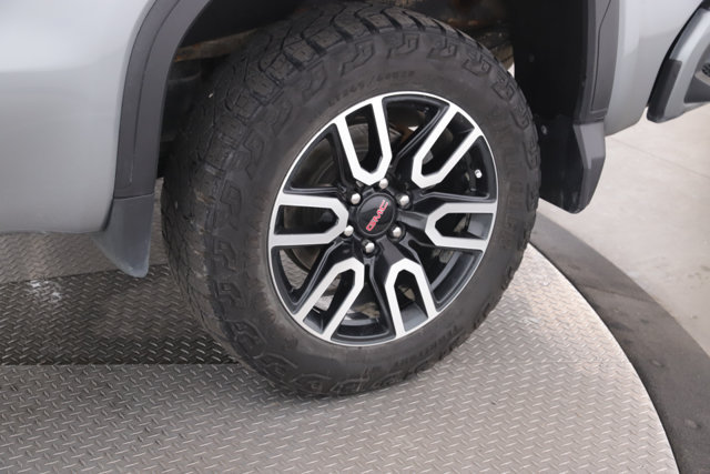 Used 2023 GMC Sierra 1500 AT4 w/ AT4 Premium Package AWD/4WD image 14