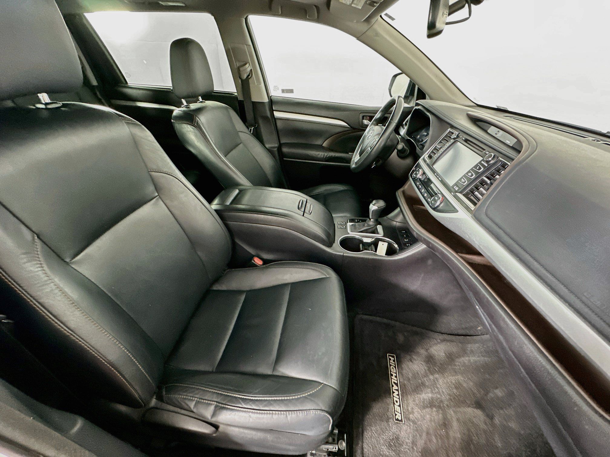 Used 2016 Toyota Highlander XLE AWD/4WD image 33