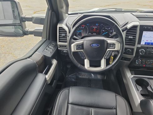 Used 2021 Ford F350 Lariat AWD/4WD image 19